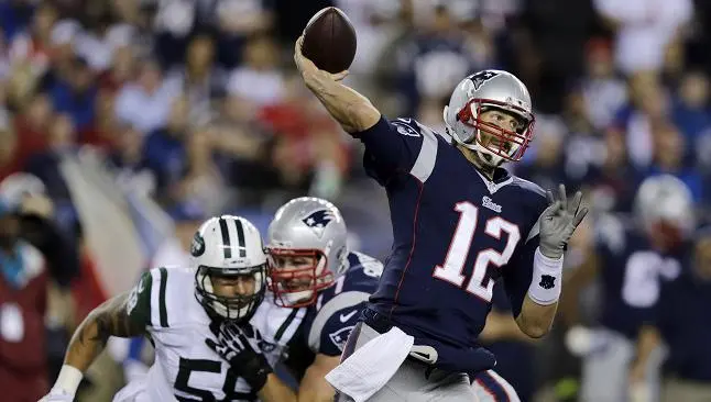 Patriotas consigue sufrida victoria sobre Jets