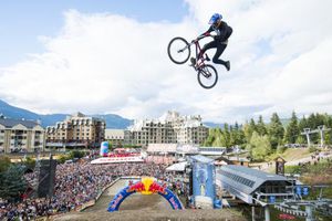 Disfruta de las impresionantes imágenes del ciclismo extremo