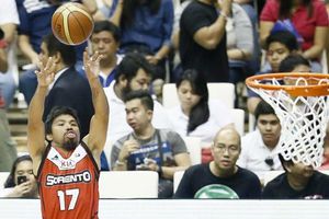 Pacquiao debuta como basquetbolista profesional en Filipinas