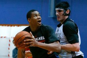 Knicks y Bucks ya están en Londres para duelo de NBA