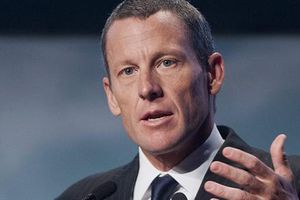 Lance Armstrong pierde demanda y tendrá que pagar 10 mdd