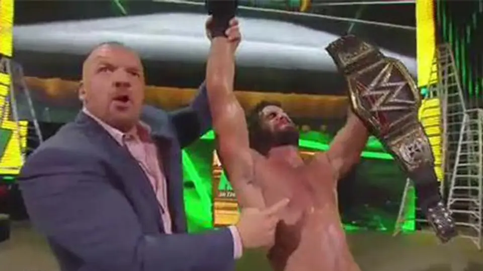 Rollins retiene el campeonato en Money in the Bank