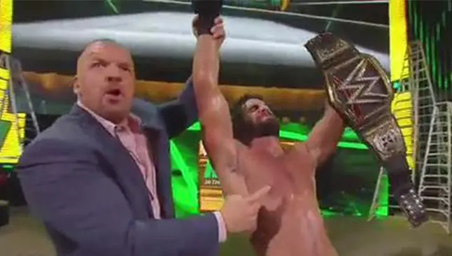 Rollins retiene el campeonato en Money in the Bank