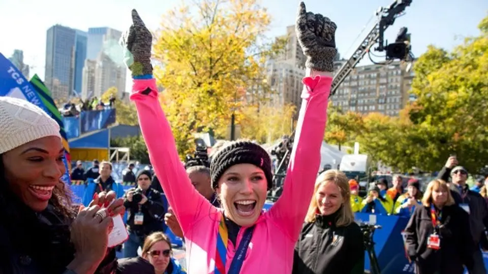 Wozniacki corre el Maratón de NY y Serena la recibe llorando