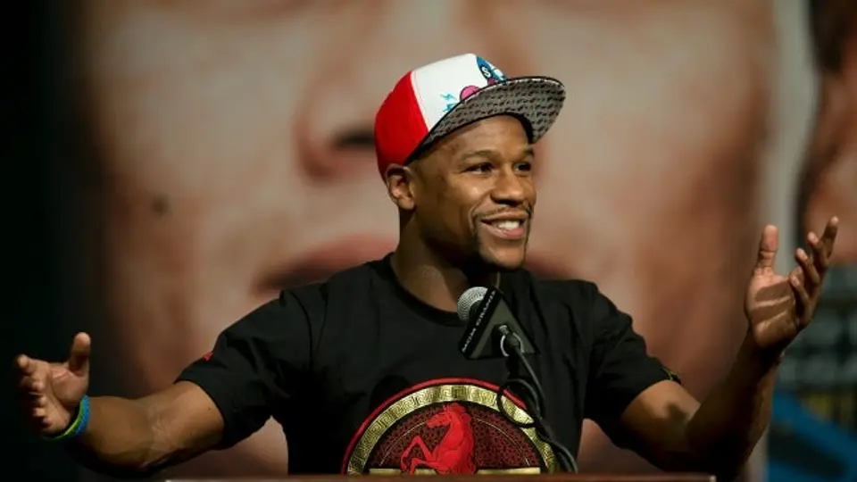 Mayweather presume ganancias de casi 2 mdd en apuestas