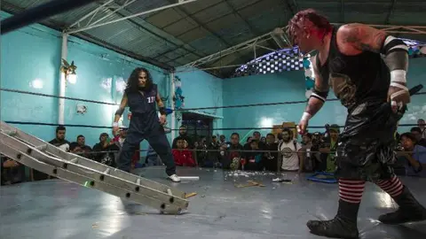 Lucha Libre extrema se realiza en la clandestinidad del EdoMex