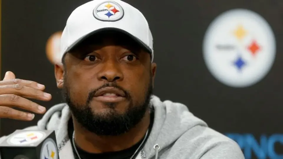 Mike Tomlin renueva con Pittsburgh hasta 2018
