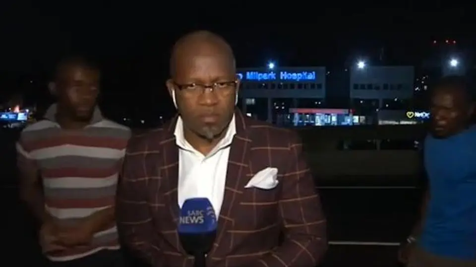 Reportero sufre asalto en plena transmisión