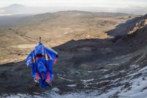 Ruso conquista el Kilimanjaro, la montaña más alta de África