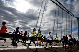 Kenianos dominan Maratón de Nueva York