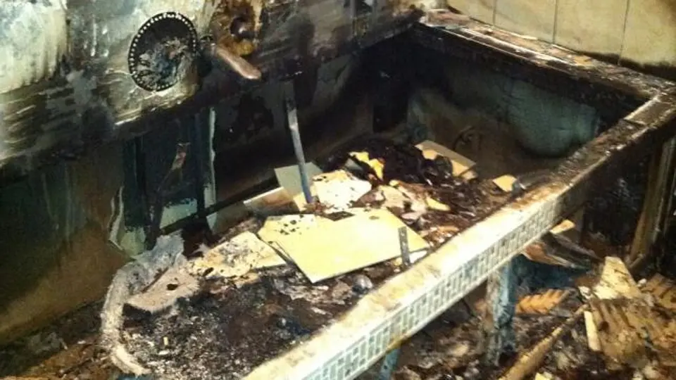 Revelan fotos de incendio provocado por Balotelli