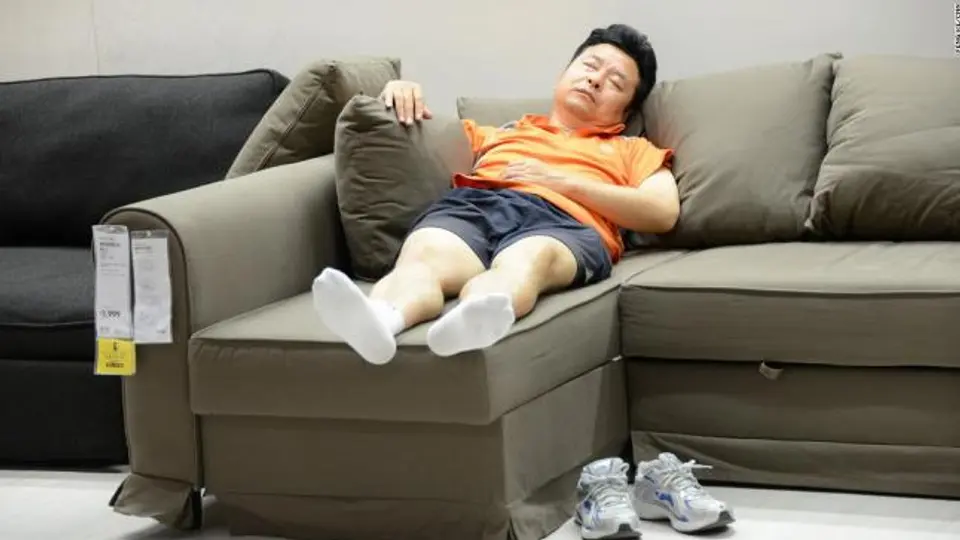 Mueblería en China ya no dejará dormir en sus sillones