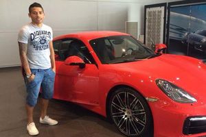 Javier Aquino tiene nuevo auto