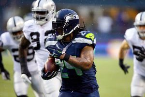 Seattle propina a Raiders su derrota 14 al hilo