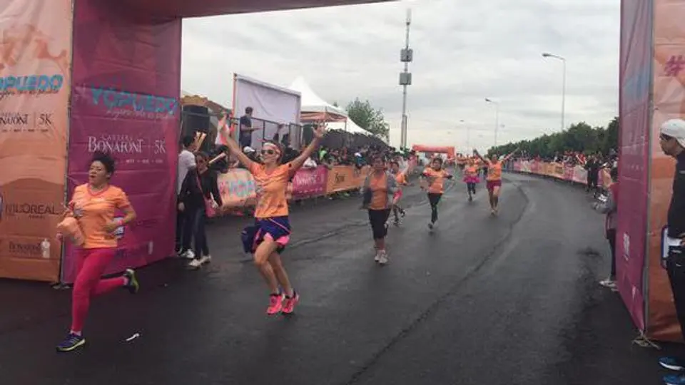 Mujer de 84 años completa la carrera Bonafont