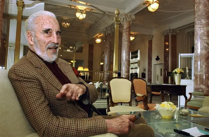 Fallece Christopher Lee, actor que dio vida a Drácula