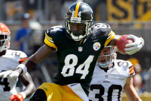 NFL sanciona a Antonio Brown por patada en casco