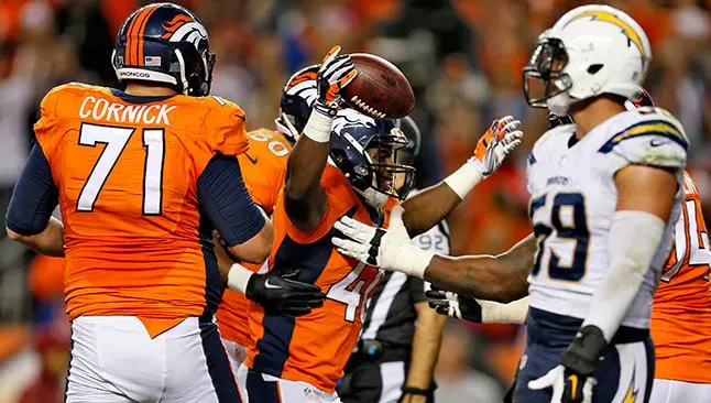 Broncos se mantiene invicto en casa