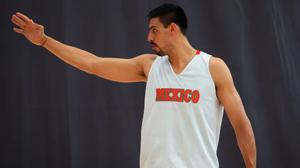 Gutiérrez y Ayón se integran a entrenamientos del Tri