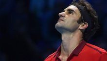 Federer se retira de la Final; Djokovic, campeón del Masters