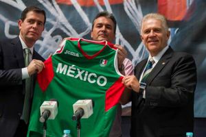 Valdeolmillos presentado como entrenador de la Selección Mexicana de Basquetbol