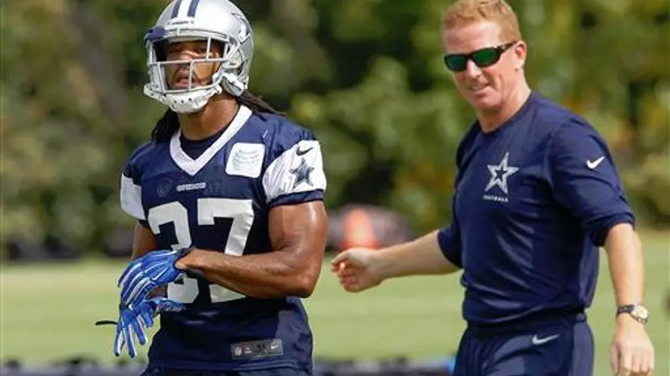 Dallas respalda a Spillman en investigación por agresión sexual