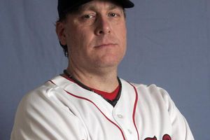 Ex pitcher sufre cáncer de boca por mascar tabaco