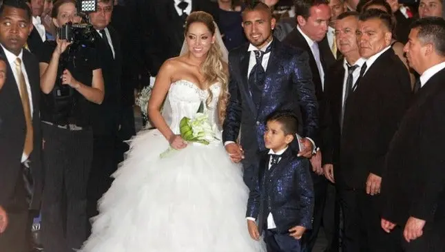 Arturo Vidal celebra su boda en Santiago