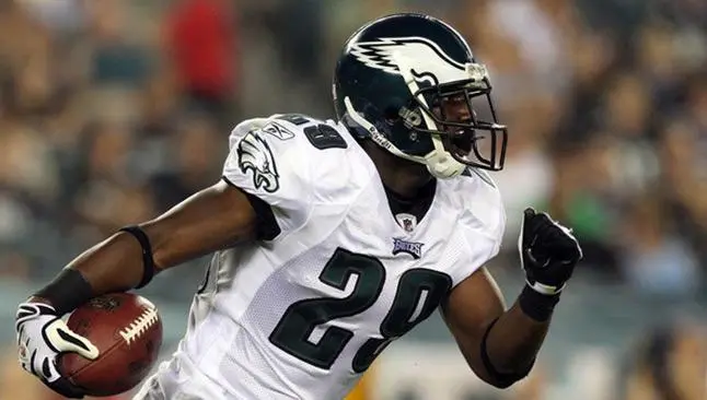 McCoy revela racismo de Chip Kelly en Filadelfia