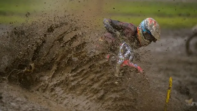 Condiciones extremas durante el Ironman Raceway