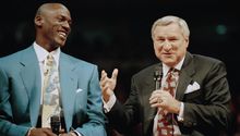Michael Jordan se despide de su mentor