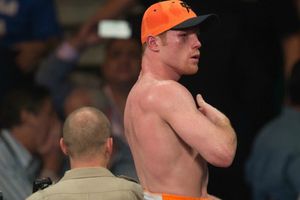 Canelo Álvarez no peleará en diciembre por lesión