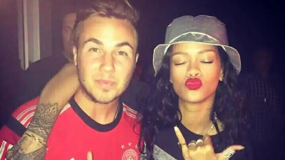 Mario Götze desea feliz cumpleaños a Rihanna