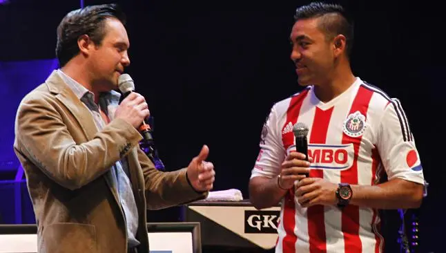 Marco Fabián, nueva portada de FIFA 16