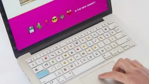Crean teclado con emojis para Mac