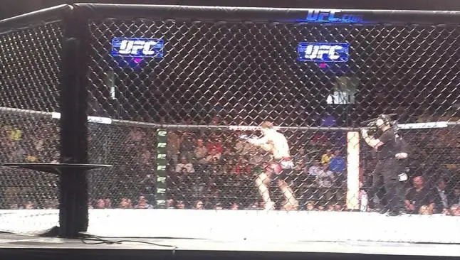 Al Iaquinta consigue polémica victoria en UFC Fight Night