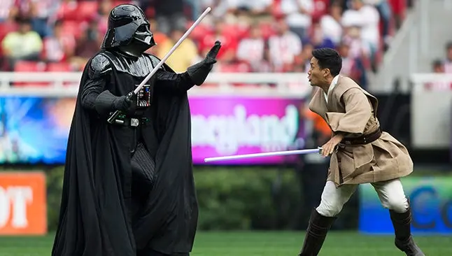 Estadio Omilife tiene show de Star Wars