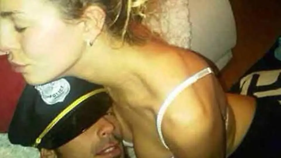 Filtran imágenes íntimas de Lavezzi con su mujer