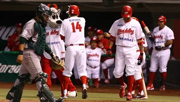 Diablos Rojos se impone a Vaqueros Laguna