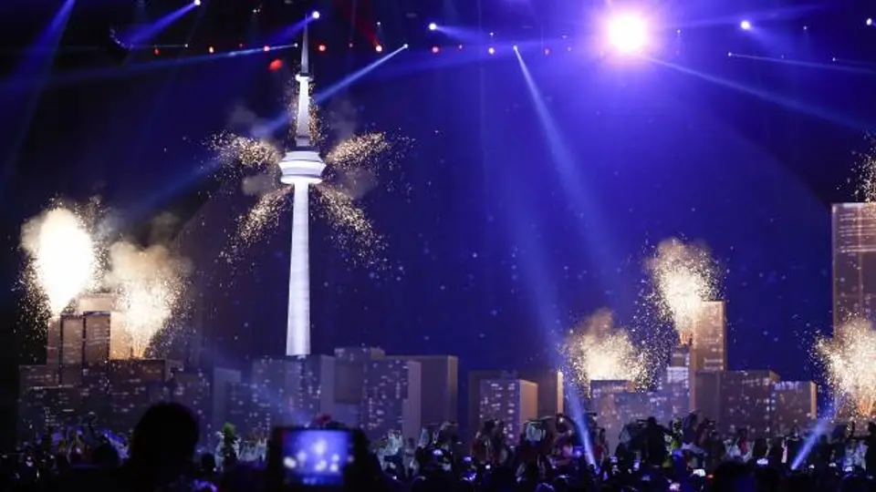 Toronto ofrece espectacular ceremonia de clausura en JP