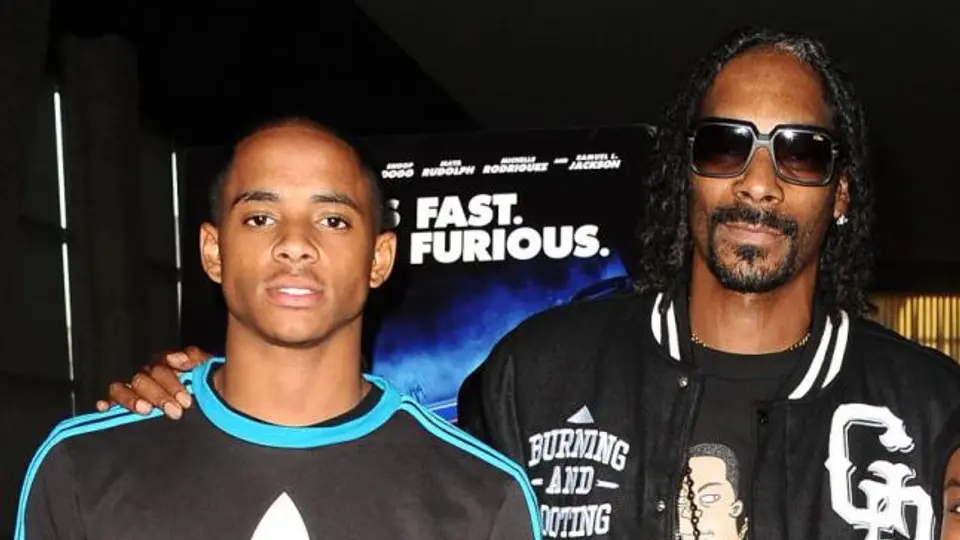 Hijo de Snoop Dogg jugará futbol americano colegial