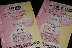 Hombre demanda a su exnovia por premio de lotería