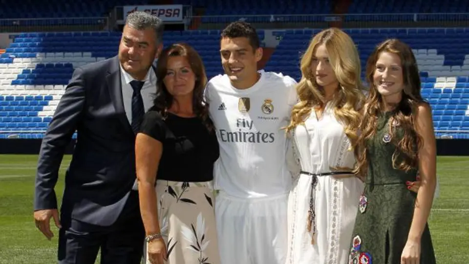 Sensual novia de Kovacic se roba el show en Madrid