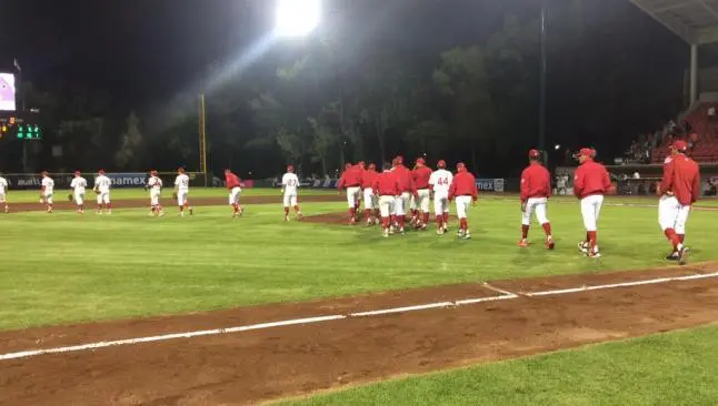 Diablos Rojos se impone a Guerreros en pretemporada