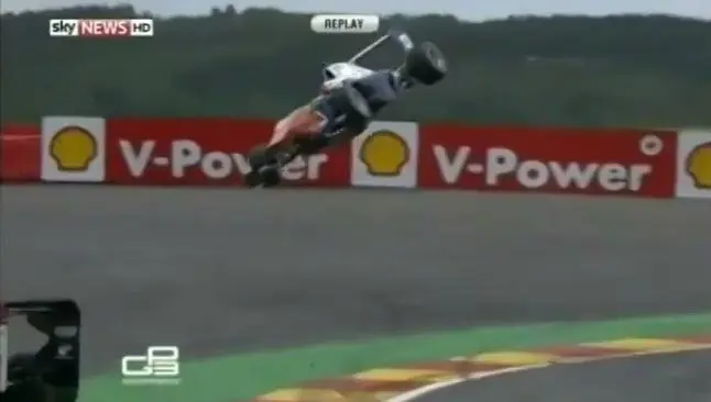 Piloto ruso vuela en pista de GP3 y sale ileso