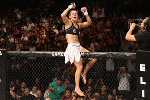 Cris Cyborg arremete contra la madre de Ronda Rousey