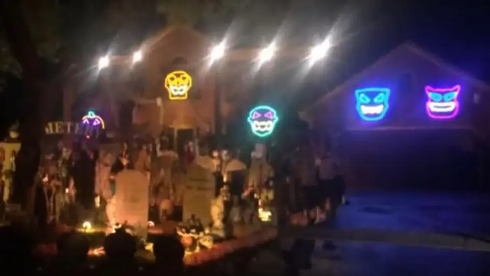 La mejor casa de Halloween: iluminada para cantar