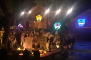 La mejor casa de Halloween: iluminada para cantar
