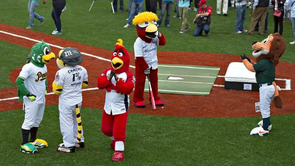 Zócalo vive una auténtica fiesta en el Home Run Derby