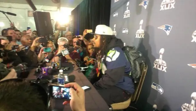 Marshawn Lynch podría no evitar multa de la NFL